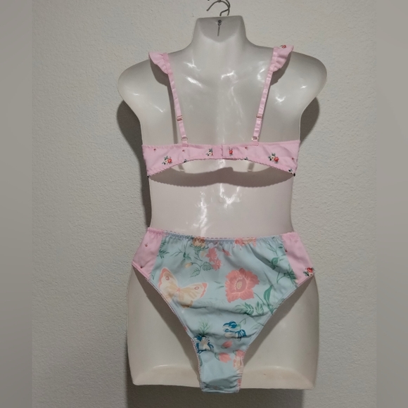 Dolls Kill x Holly Hobbie bra and panties - Picture 5 of 9